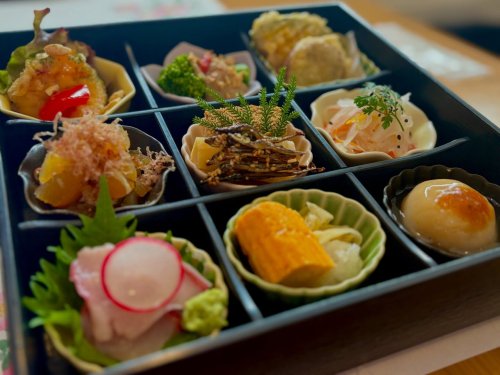 Carousel post from kappou.tonbo.