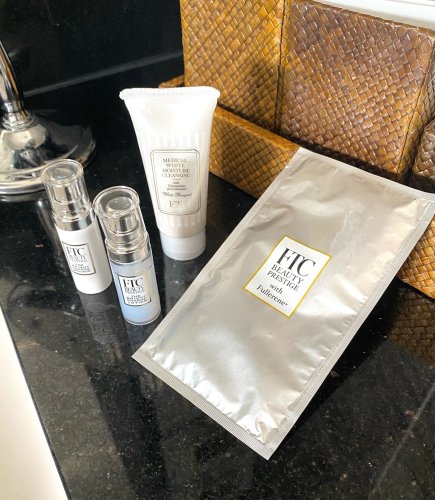 Carousel post from hanatomoko_.