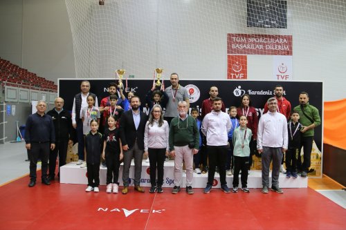 Carousel post from turkiyemasatenisifederasyonu.