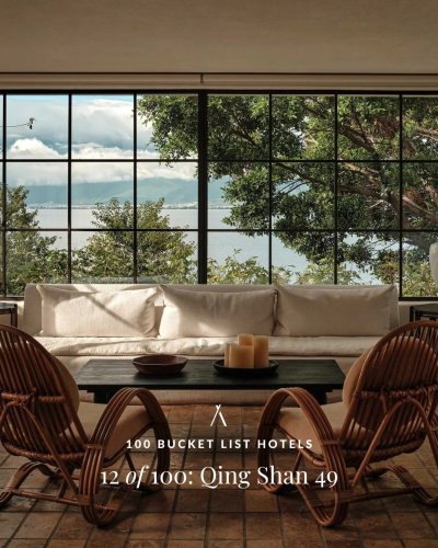 Carousel post from bluesky.escapes.