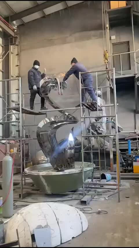 Video post from dc.artgallery.