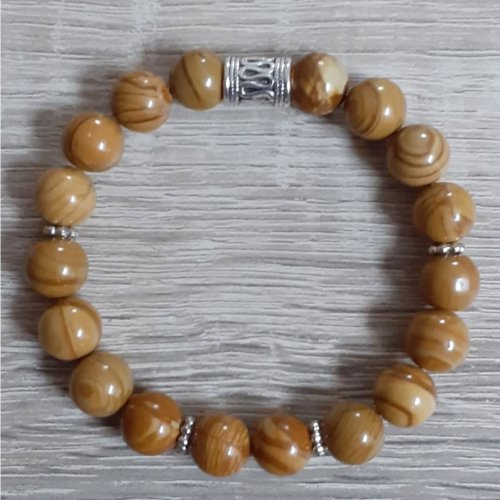 Carousel post from lemondemagiquedescristaux.