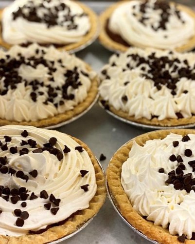 Carousel post from pomptonian.