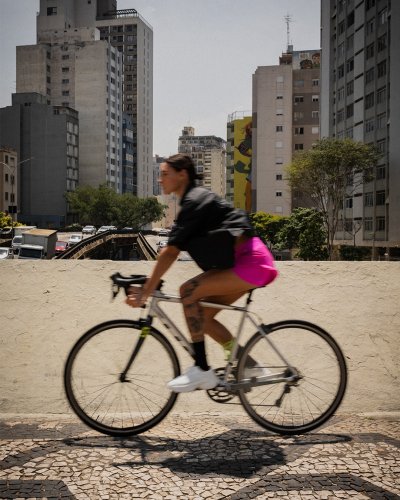 Carousel post from liveoficial.