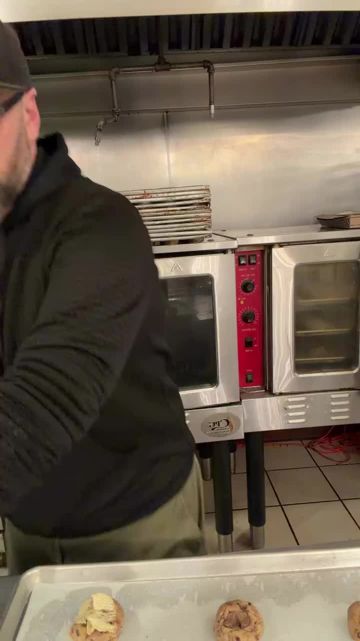 Video post from famous_creations_catering.