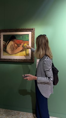 Video post from aur_arts.