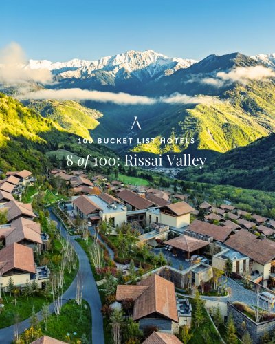 Carousel post from bluesky.escapes.