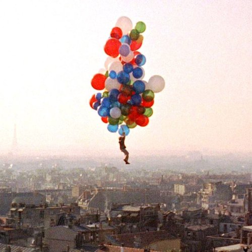 Carousel post from bramleynewspaper.