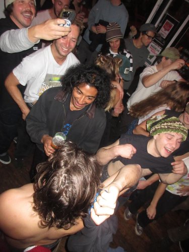 Carousel post from gnusnowboards.