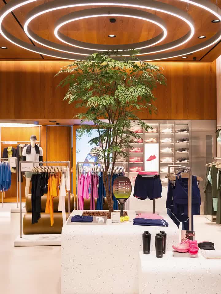 Carousel post from liveoficial.