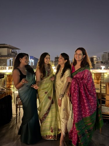 Carousel post from imahimaagarwal.