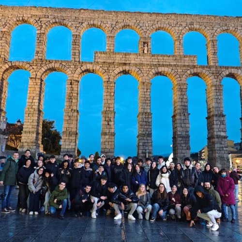 Carousel post from ellacuriazurbaranbhi.