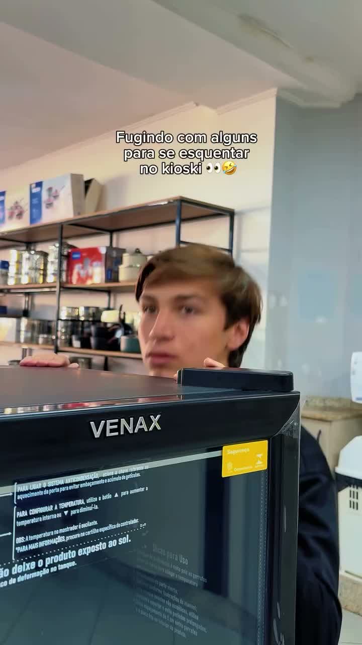 Video post from fermakoficial.