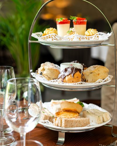 Carousel post from themoathouse.