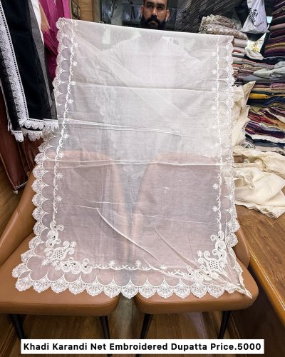 Carousel post from akbar_fabrics_.