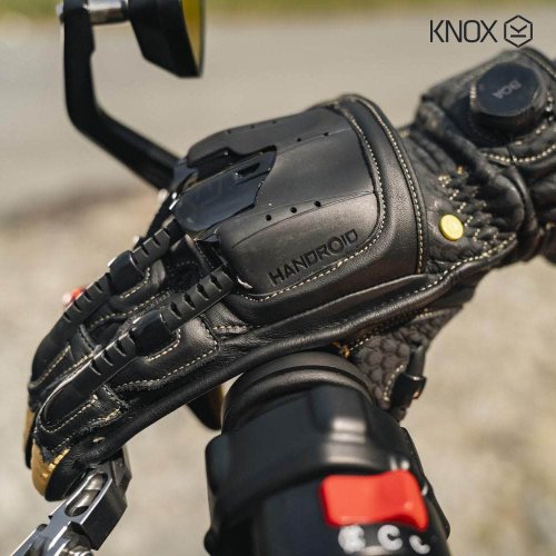 Photo post from motomax.