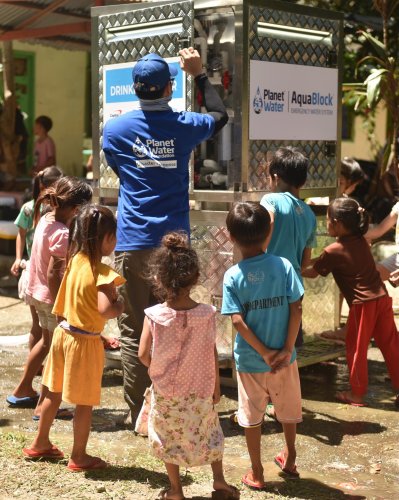 Carousel post from planetwaterorg.