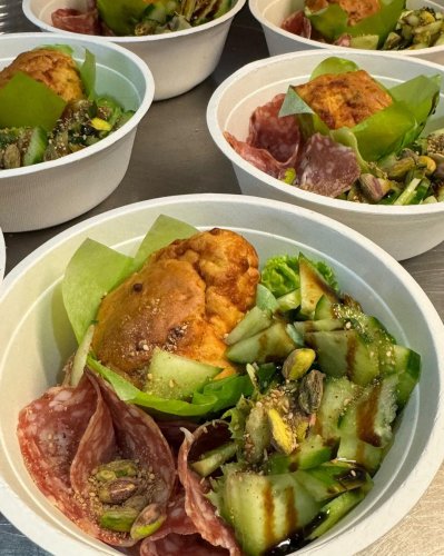 Carousel post from miditreizepontarlier.