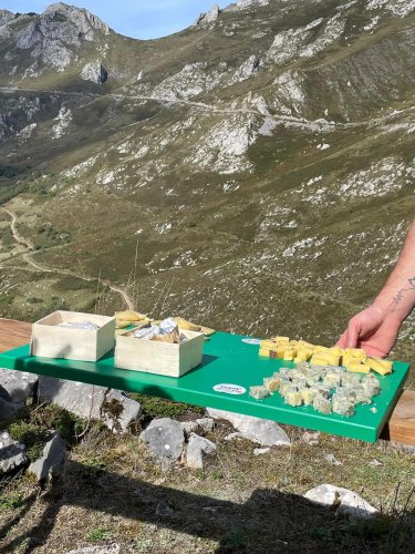 Carousel post from cantabriaturismo.