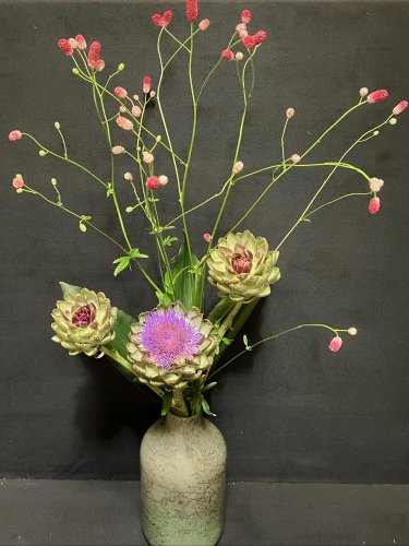 Carousel post from dellemannbloemen.