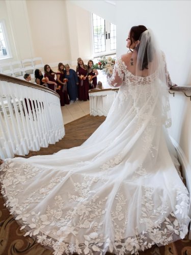 Carousel post from thecurvybridenj.