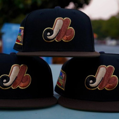 Carousel post from exclusive.fitted.