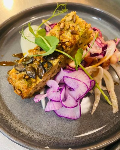 Carousel post from miditreizepontarlier.