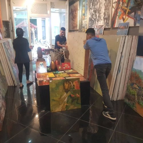 Carousel post from dc.artgallery.