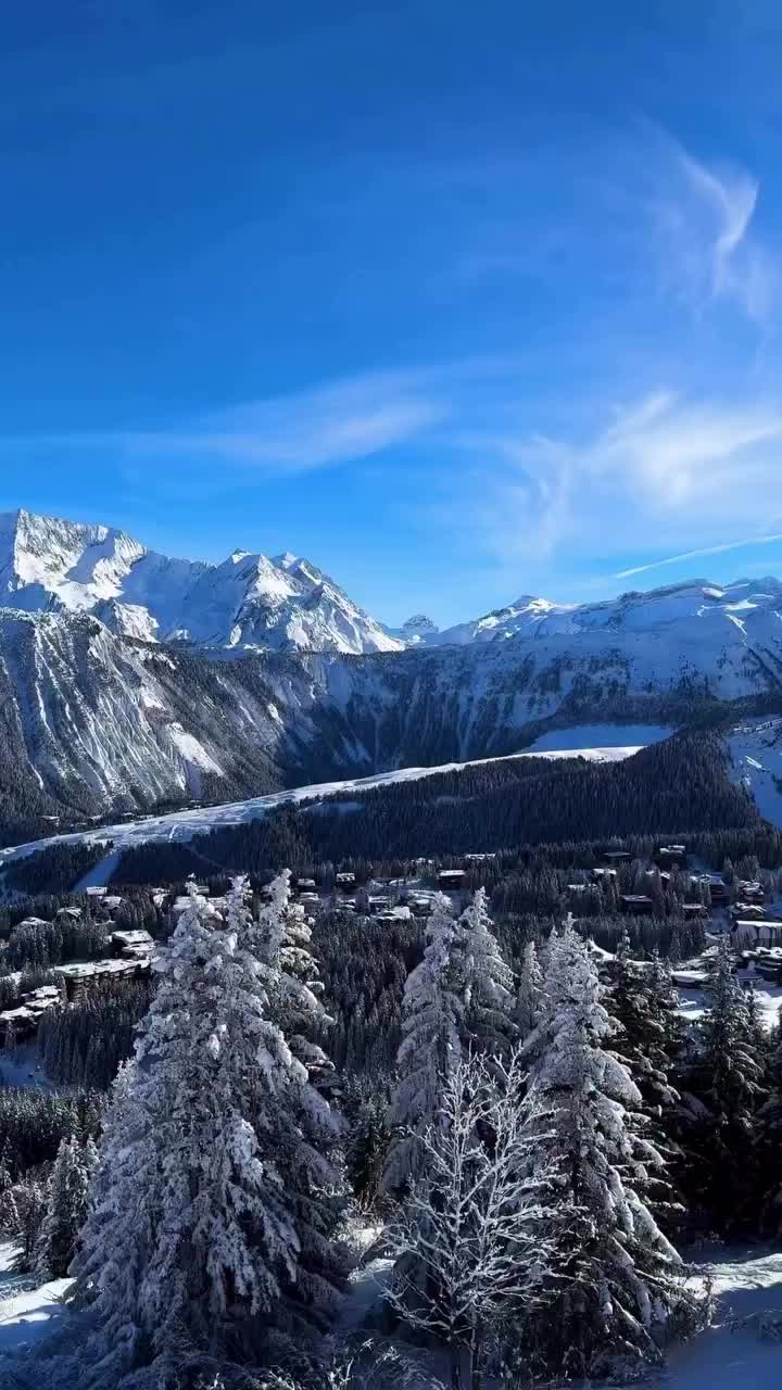 Video post from bluesky.escapes.