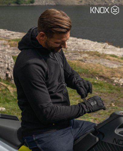 Photo post from motomax.