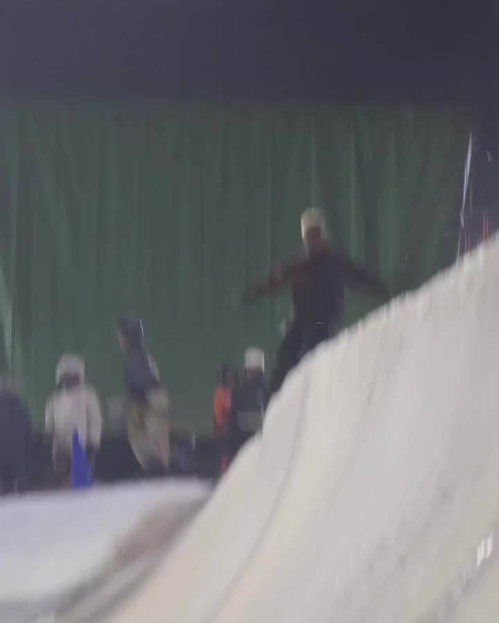 Carousel post from gnusnowboards.