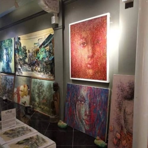 Carousel post from dc.artgallery.