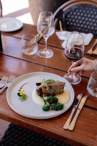 Carousel post from gundogestate.