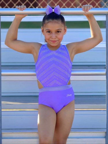 Carousel post from darcyleotards.