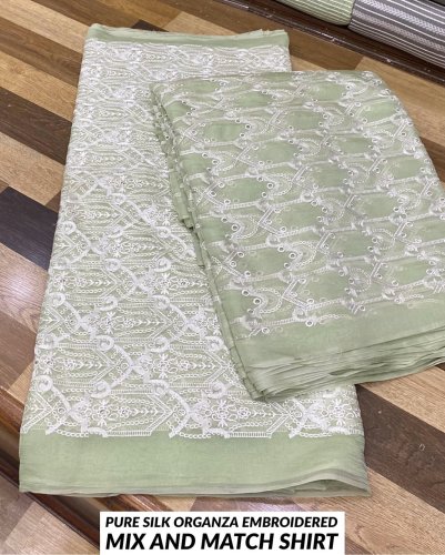 Carousel post from akbar_fabrics_.