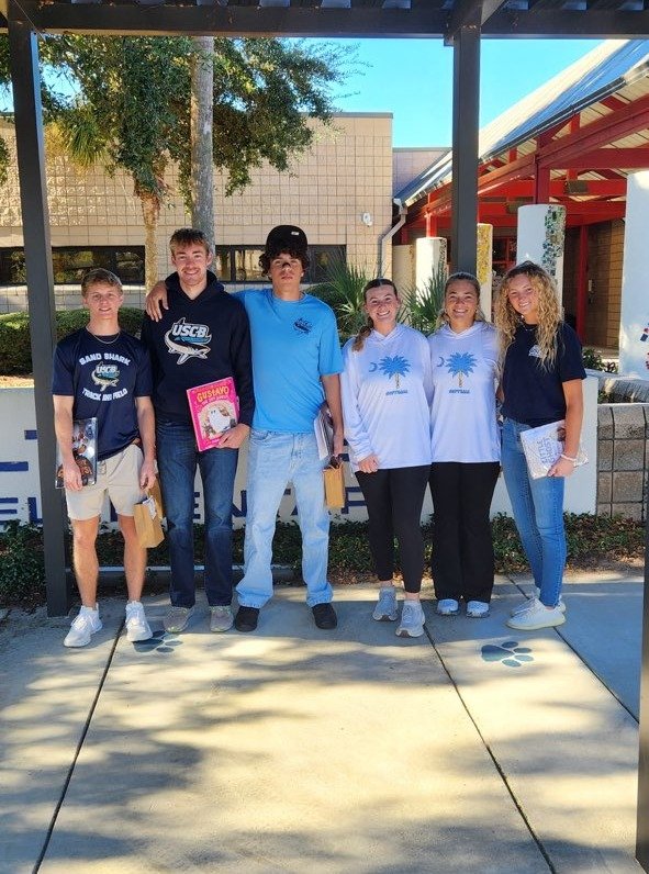 Carousel post from uscbsandsharks.