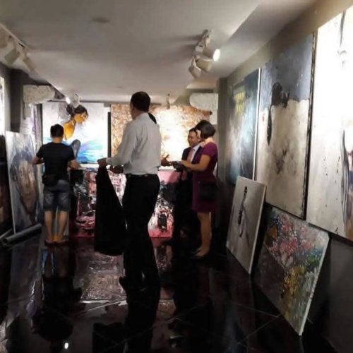 Carousel post from dc.artgallery.