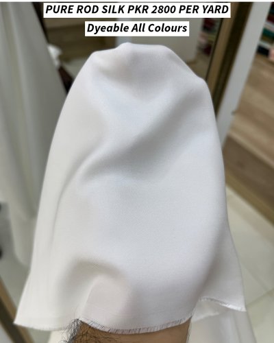 Carousel post from akbar_fabrics_.