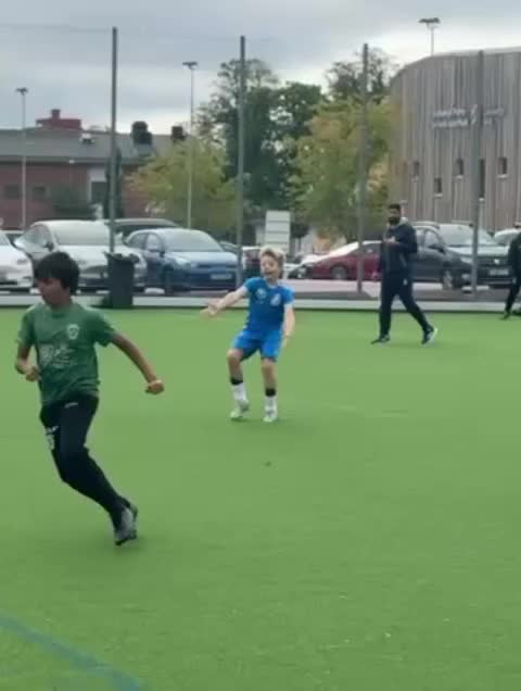 Carousel post from rcdeacademygoteborg.