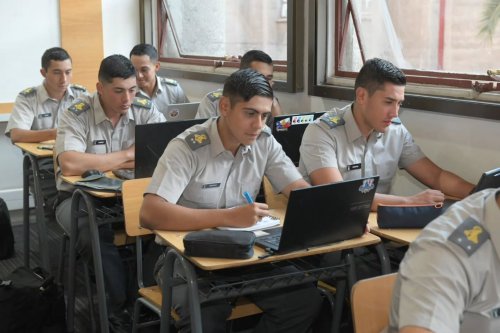 Carousel post from escuelamilitaroficial.