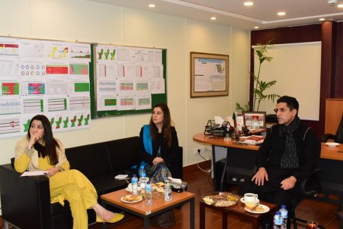 Carousel post from pakfightspolio.