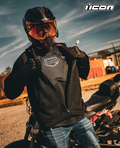 Photo post from motomax.