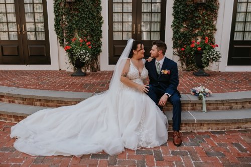 Carousel post from thecurvybridenj.