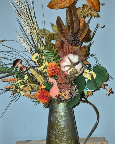 Carousel post from niftygiftynorfolk.