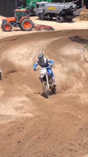 Video post from motomax.