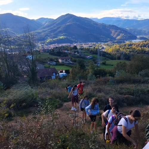 Carousel post from ellacuriazurbaranbhi.