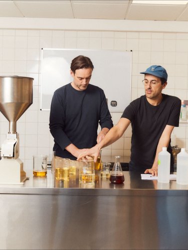 Carousel post from onofficemag.