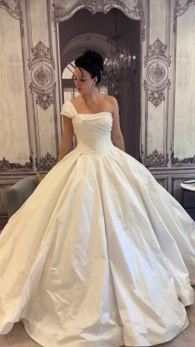 Video post from lelitebridal.