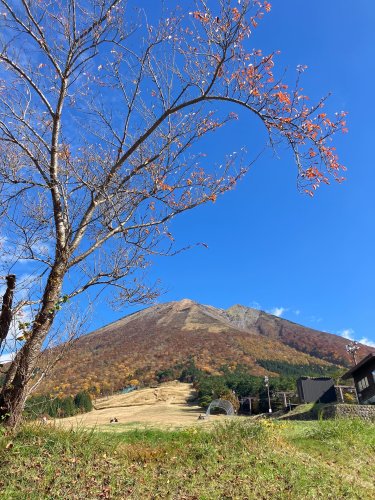 Carousel post from masumizutenkuu.