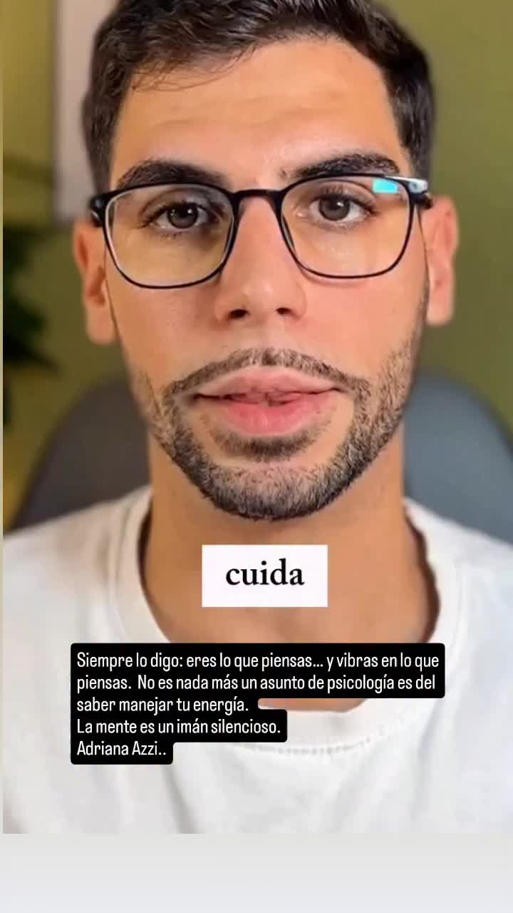 Video post from adrianaazzias.